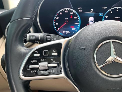Used 2022 Mercedes-Benz GLC 300 image 23