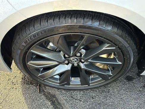 Used 2025 Toyota Corolla SE FWD image 35
