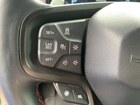 Used 2025 Ford Bronco Raptor AWD/4WD image 19