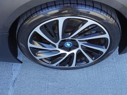 Used 2015 BMW i8 image 19