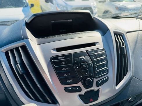 Used 2019 Ford Transit 350 XLT image 19