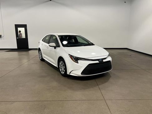 Used 2023 Toyota Corolla LE image 1