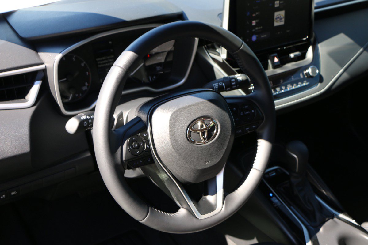 Used 2026 Toyota Corolla SE FWD image 17