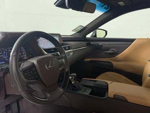 Used 2021 Lexus ES 350 Ultra Luxury w/ Accessory Package FWD image 5