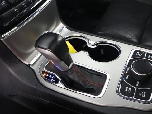 Used 2020 Jeep Grand Cherokee Trailhawk w/ Trailhawk Luxury Group image 31