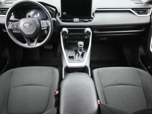 Used 2023 Toyota RAV4 LE image 12