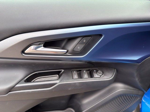 Used 2024 Chevrolet Equinox EV LT FWD image 17