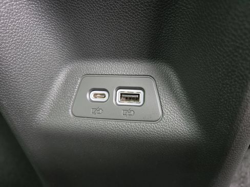Used 2023 Buick Envision Essence FWD image 22