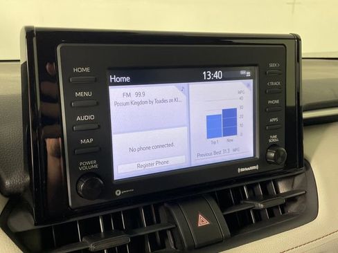 Used 2021 Toyota RAV4 XLE w/ Convenience Package FWD image 7