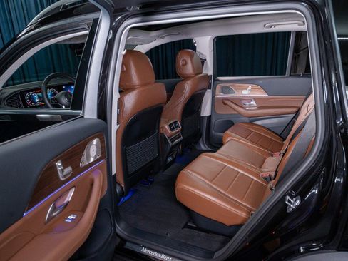 New 2026 Mercedes-Benz GLS 450 4MATIC image 16