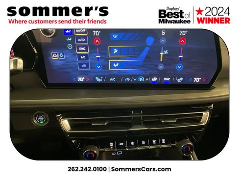 Used 2025 Chevrolet Traverse LT image 16