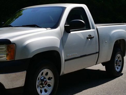 Used 2011 GMC Sierra 1500 W/T RWD image 27