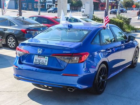 Used 2023 Honda Civic Sport image 5