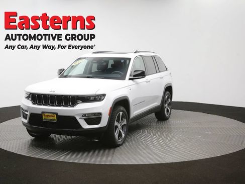 Used 2023 Jeep Grand Cherokee 4WD 4xe image 60