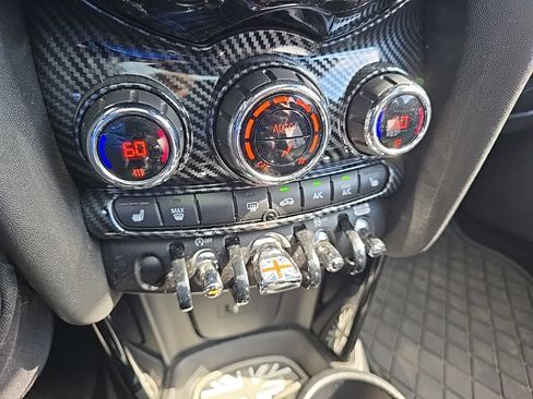 Used 2019 MINI Cooper S FWD image 17