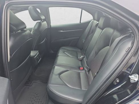 Used 2021 Toyota Camry XLE w/ Navigation Upgrade Package image 13