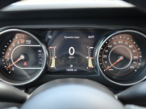 Used 2022 Jeep Gladiator Sport AWD/4WD image 25