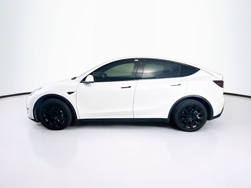 Used 2021 Tesla Model Y Long Range AWD/4WD image 4