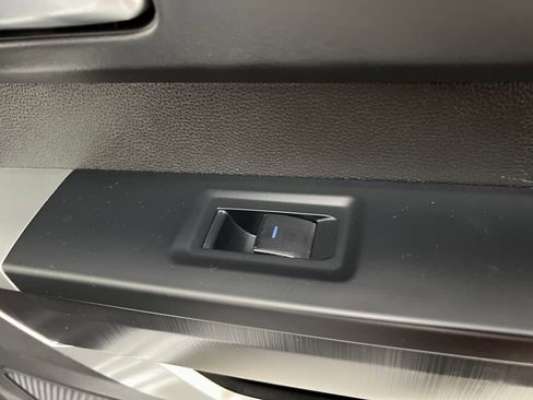 Used 2024 Toyota Tundra Platinum RWD image 29