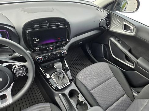 Certified 2024 Kia Soul S FWD image 21