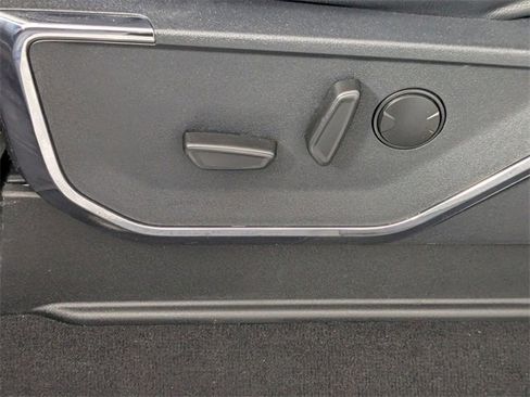 Used 2024 Ford F250 Lariat w/ Sport Appearance Package image 14