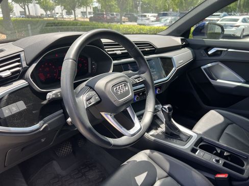 Used 2022 Audi Q3 2.0T Premium Plus AWD/4WD image 17