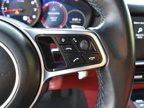 Used 2019 Porsche Cayenne AWD/4WD image 17