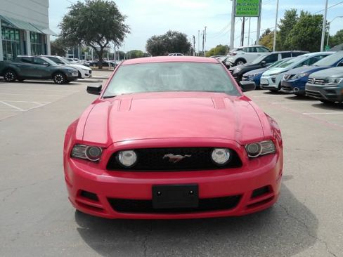 Used 2013 Ford Mustang GT Premium RWD image 2