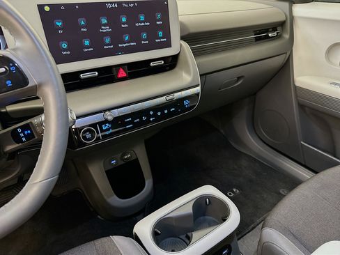 Used 2024 Hyundai Ioniq 5 SEL image 26