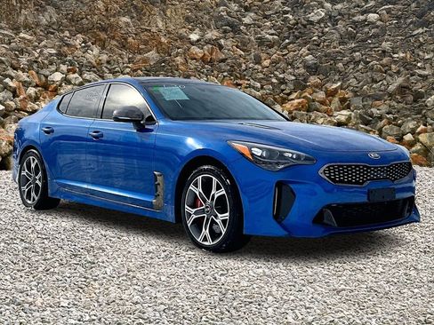 Used 2018 Kia Stinger GT2 image 10