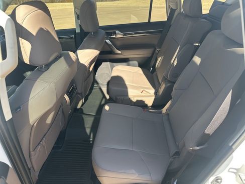 Used 2022 Lexus GX 460 Premium image 26