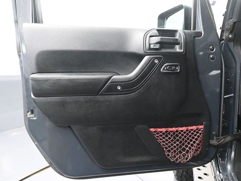 Used 2017 Jeep Wrangler Rubicon image 23