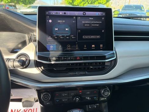 Used 2022 Jeep Compass Limited w/ Elite Group AWD/4WD image 24