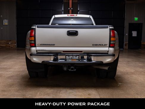 Used 2005 Chevrolet Silverado 3500 LT w/ Heavy-Duty Power Package image 7