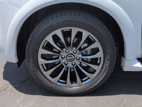 Used 2023 Nissan Armada Platinum w/ Captain's Chairs Package AWD/4WD image 10