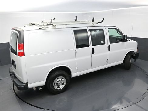 Used 2020 Chevrolet Express 2500 Work Van w/ Driver Convenience Package image 31