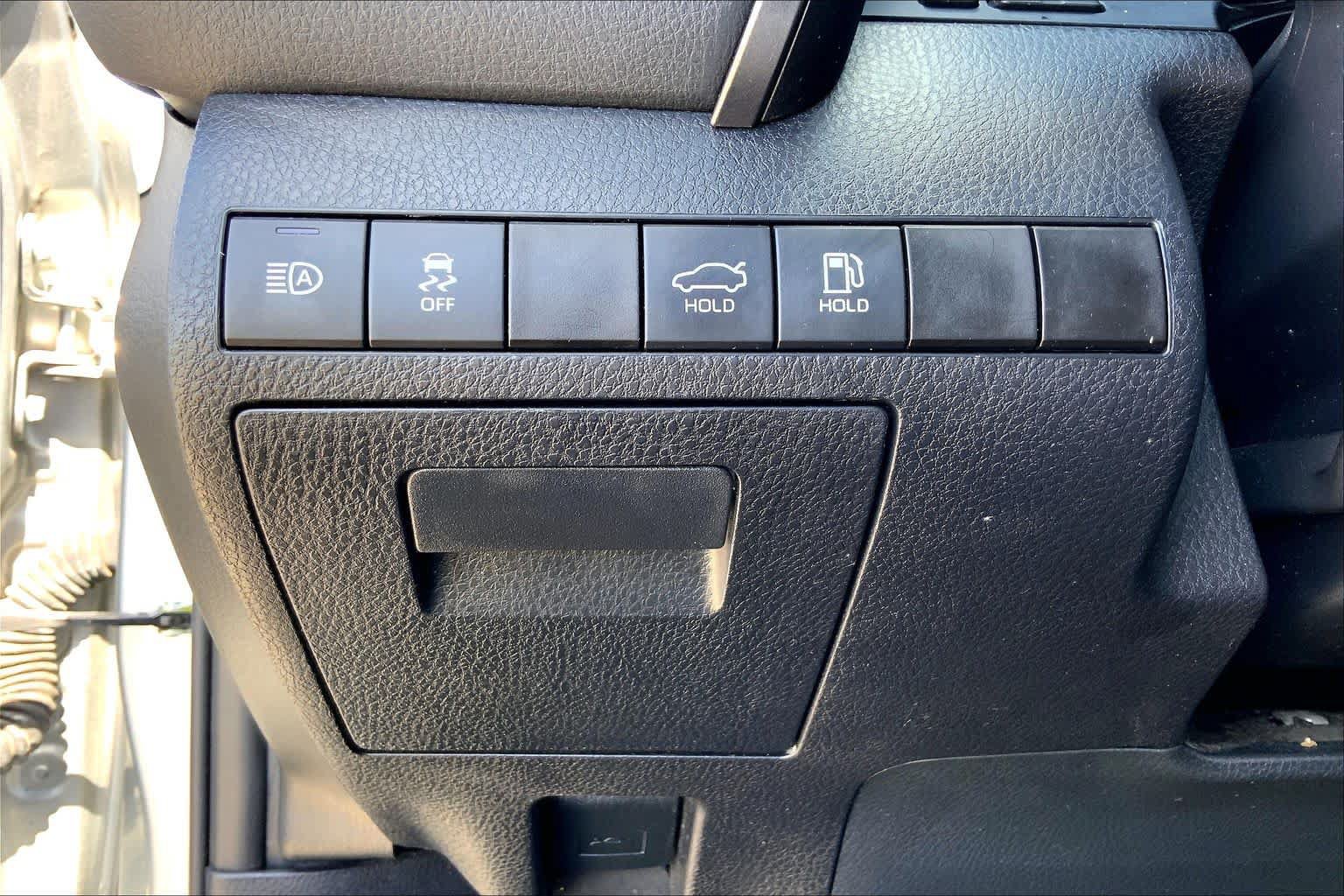 Used 2024 Toyota Camry SE FWD image 33