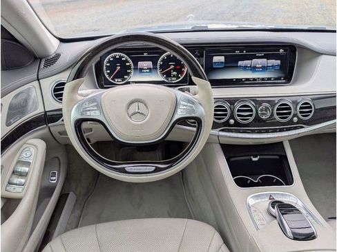 Used 2016 Mercedes-Benz S 550 4MATIC Sedan w/ Premium Package image 28