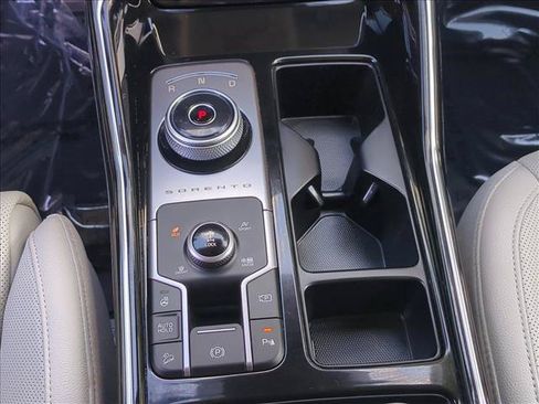 Used 2024 Kia Sorento SX Prestige w/ Panoramic Sunroof Package AWD/4WD image 12