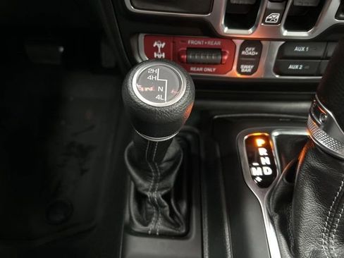 Used 2025 Jeep Gladiator Rubicon image 26