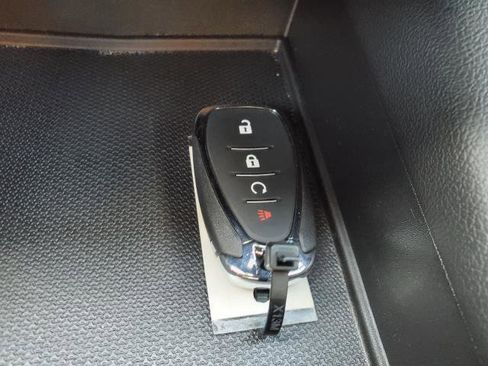 Used 2025 Chevrolet Blazer LT image 21