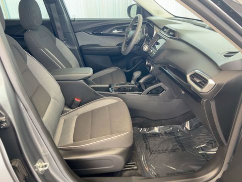 Used 2021 Chevrolet TrailBlazer LS image 27