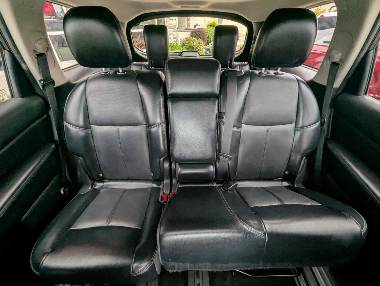 Used 2015 Nissan Pathfinder Platinum w/ Cargo Package FWD image 28