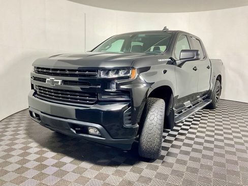 Used 2019 Chevrolet Silverado 1500 RST w/ True North Edition AWD/4WD image 2