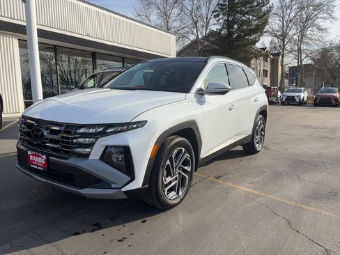 Used 2025 Hyundai Tucson Limited image 18