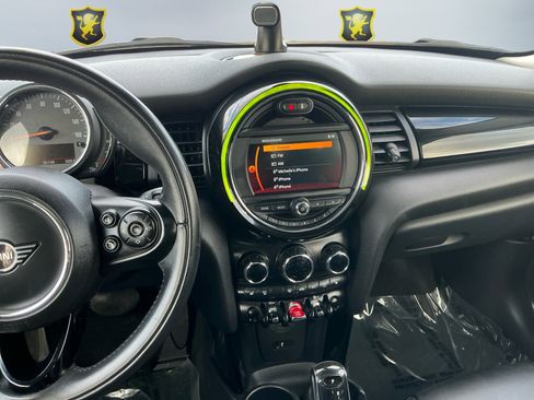 Used 2020 MINI Cooper 4-Door Hardtop FWD image 13