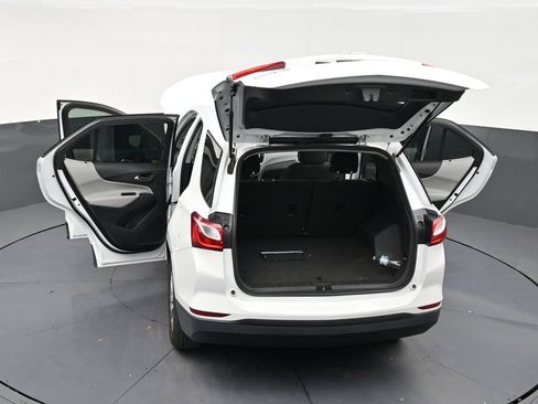 Used 2020 Chevrolet Equinox LS FWD image 32