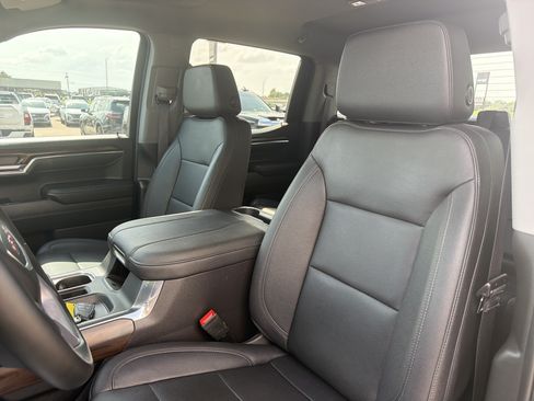 Used 2023 GMC Sierra 1500 SLT AWD/4WD image 5