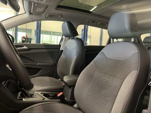 New 2026 Volkswagen Taos SE FWD image 11
