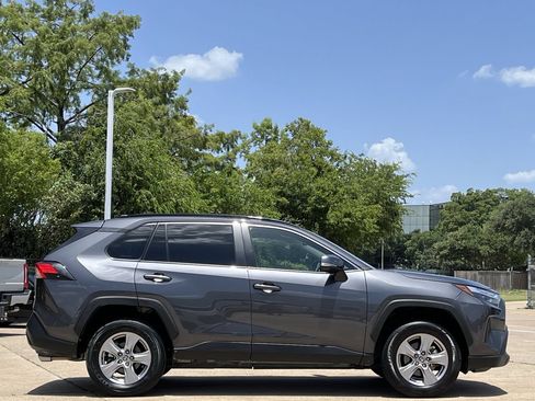 Used 2025 Toyota RAV4 XLE FWD image 3